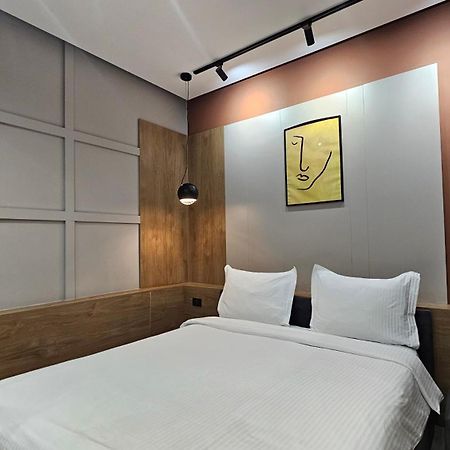 Tam Serviced Studio Apartments Next To Blloku ティラナ エクステリア 写真