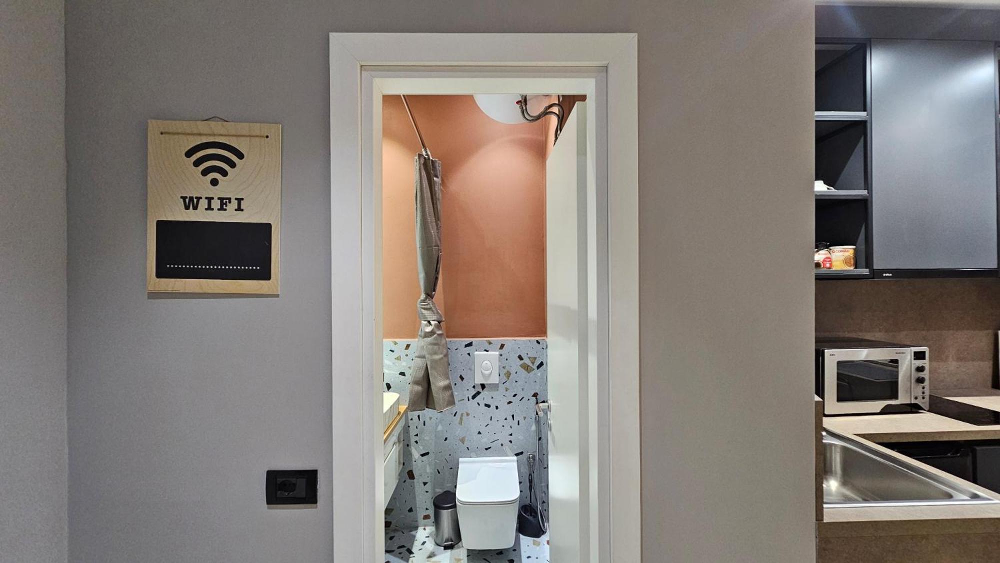Tam Center Studio Apartment Next To Blloku No2 ティラナ エクステリア 写真