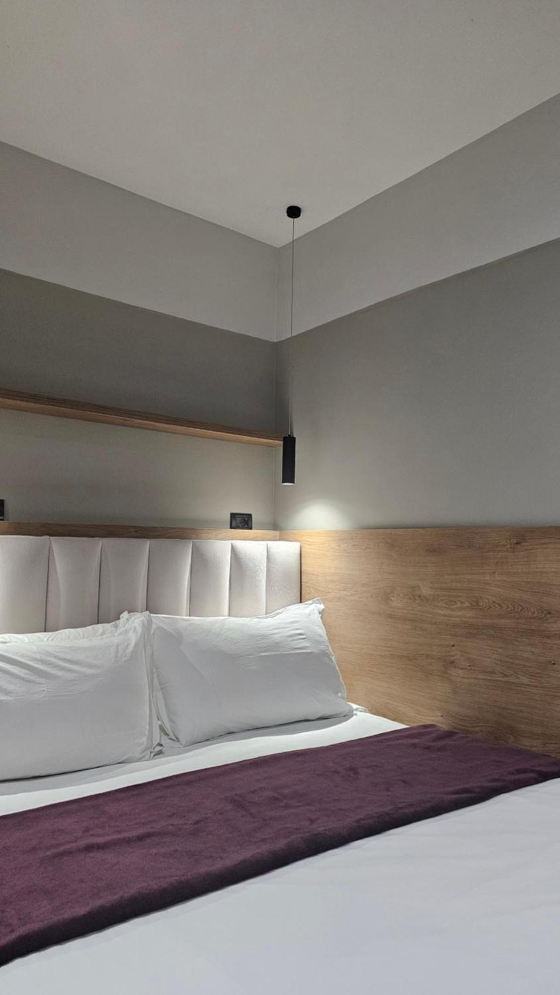 Tam Serviced Studio Apartments Next To Blloku ティラナ エクステリア 写真
