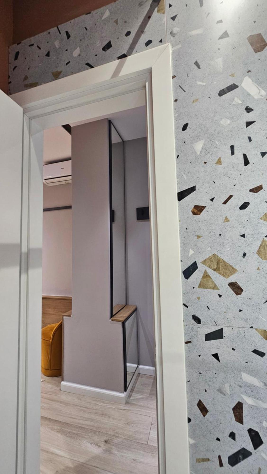 Tam Serviced Studio Apartments Next To Blloku ティラナ エクステリア 写真
