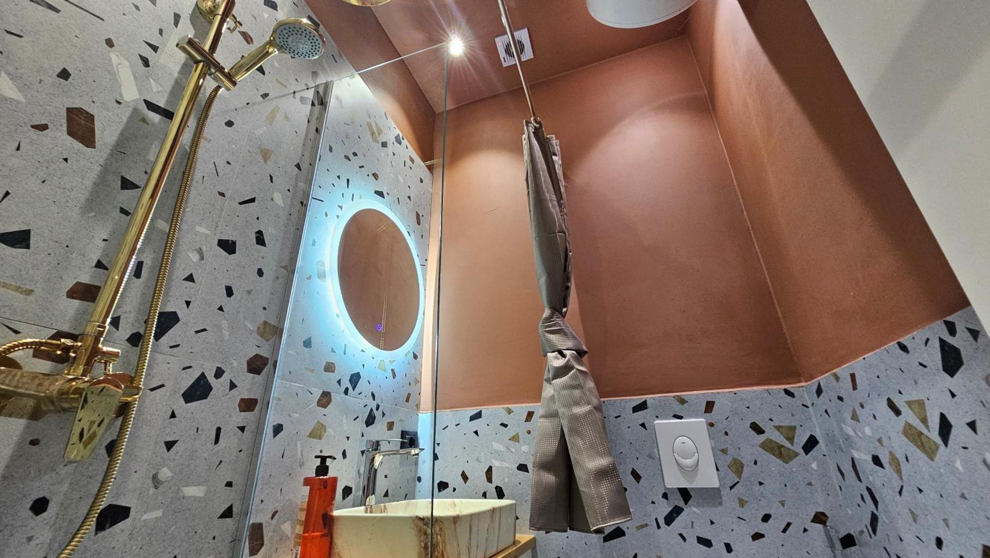 Tam Serviced Studio Apartments Next To Blloku ティラナ エクステリア 写真