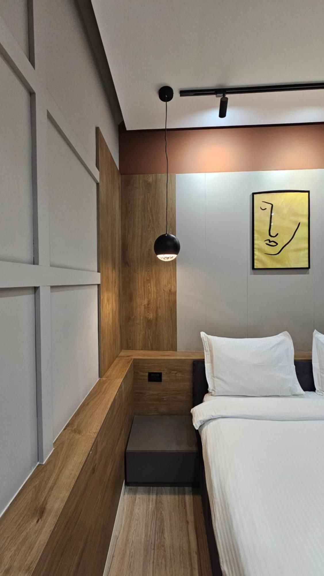 Tam Center Studio Apartment Next To Blloku No2 ティラナ エクステリア 写真