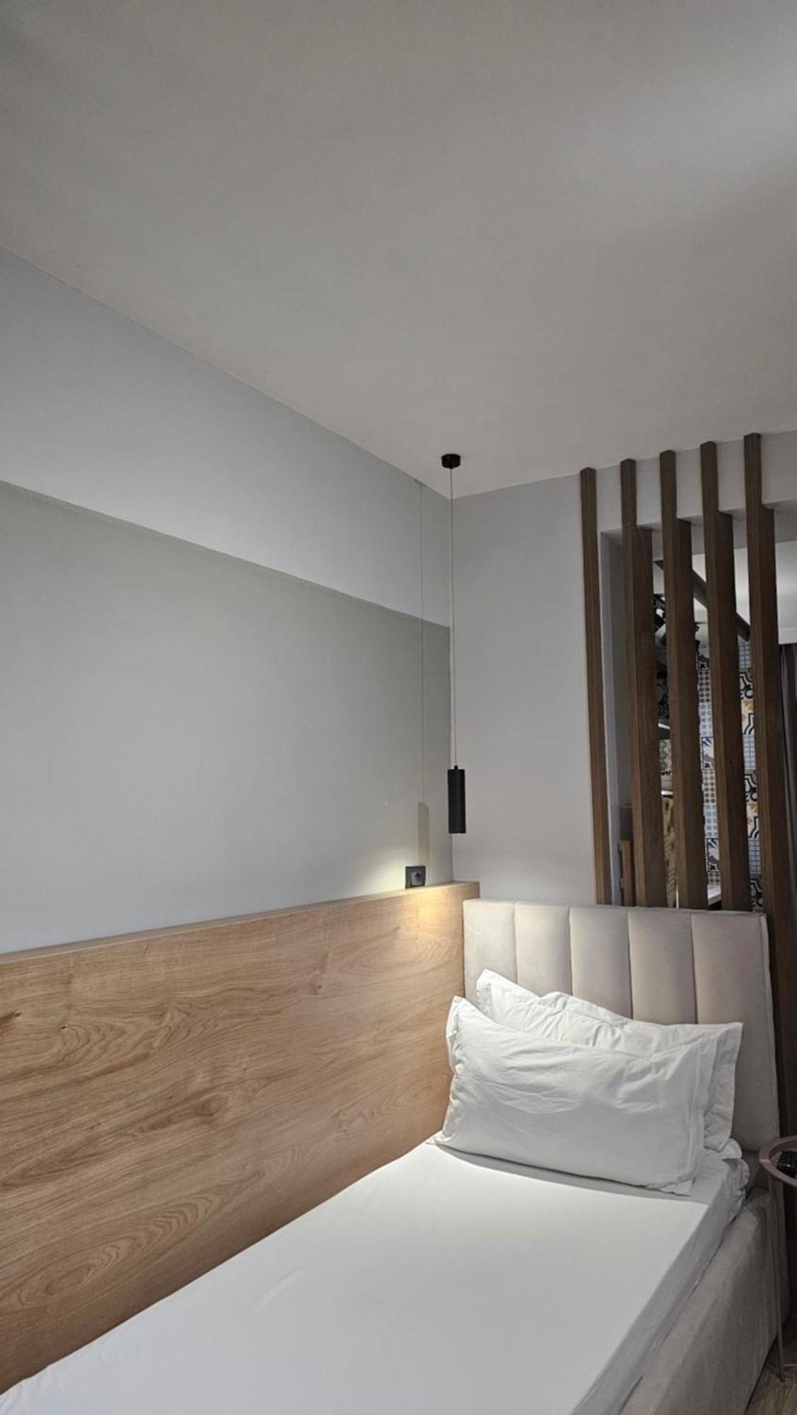 Tam Serviced Studio Apartments Next To Blloku ティラナ エクステリア 写真
