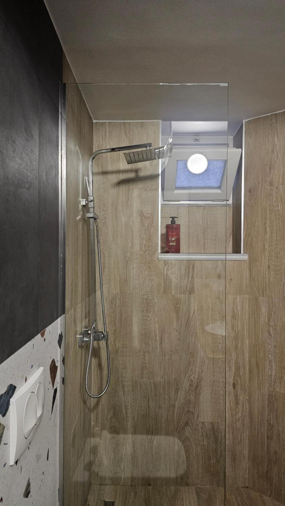 Tam Serviced Studio Apartments Next To Blloku ティラナ エクステリア 写真