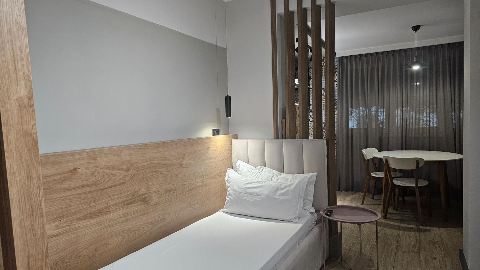 Tam Center Studio Apartment Next To Blloku No2 ティラナ エクステリア 写真
