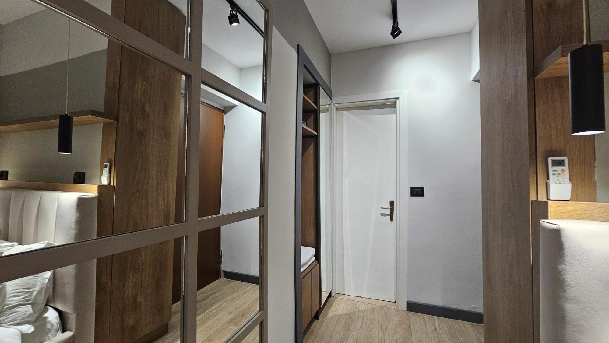 Tam Serviced Studio Apartments Next To Blloku ティラナ エクステリア 写真