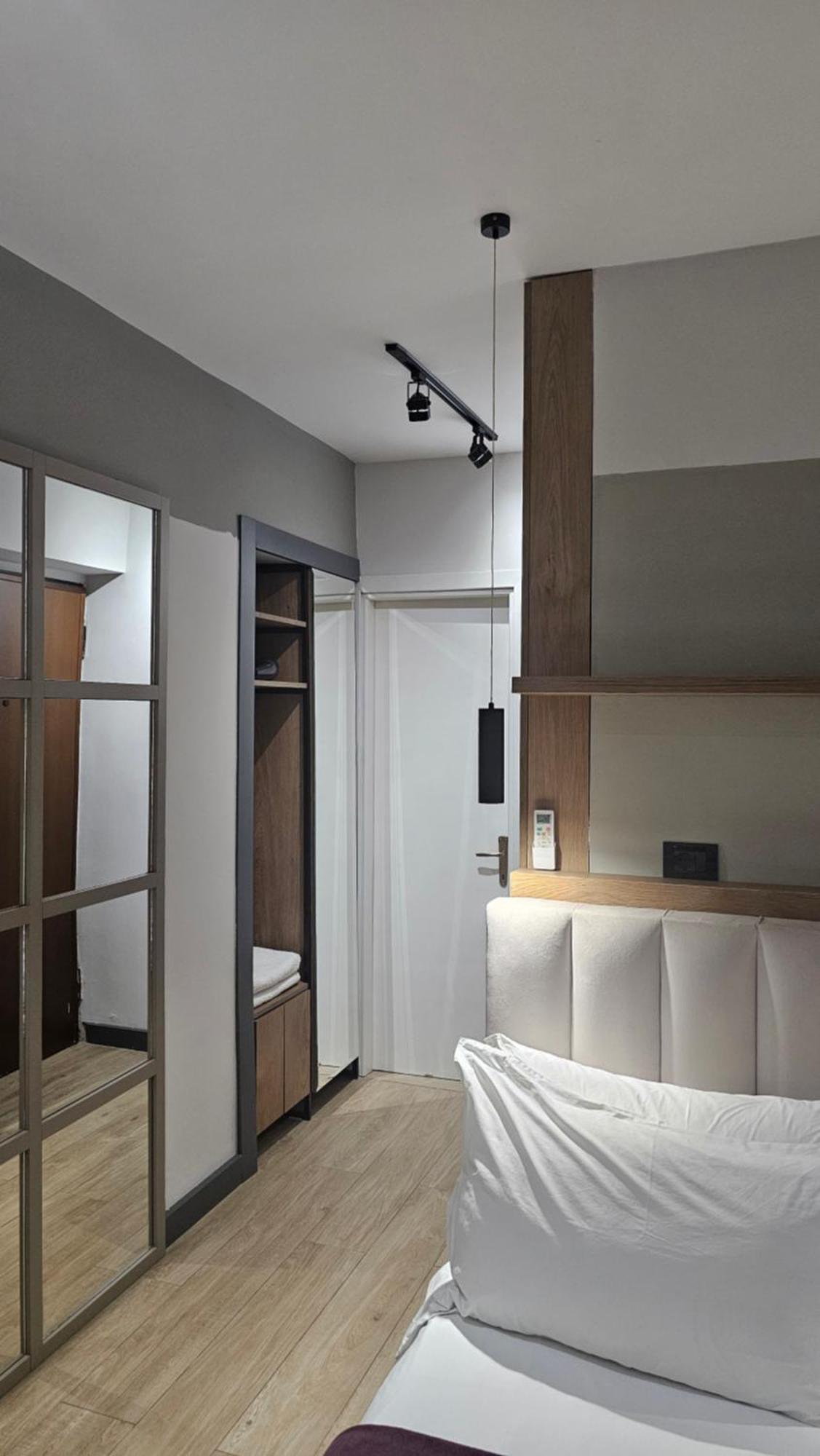 Tam Serviced Studio Apartments Next To Blloku ティラナ エクステリア 写真