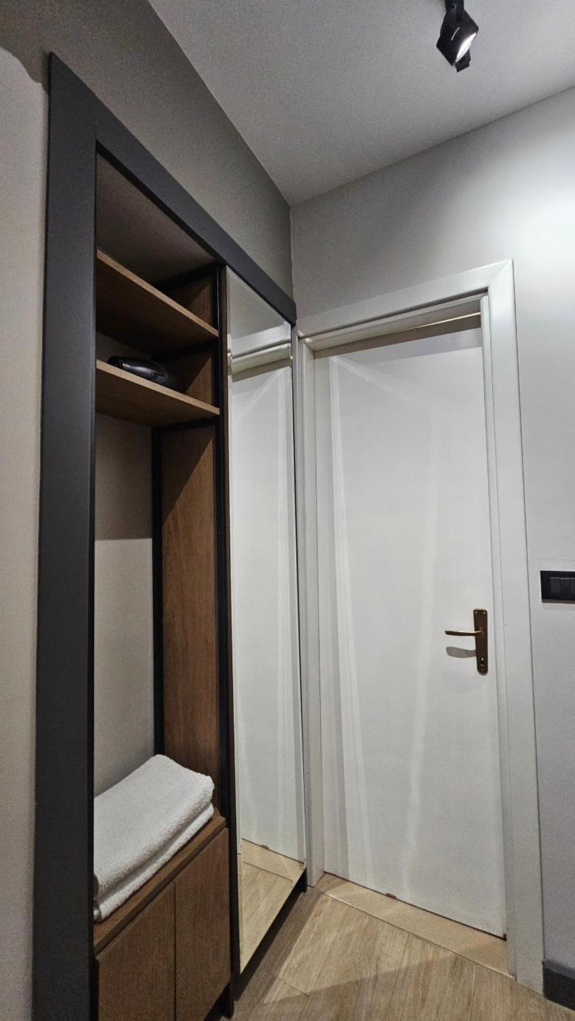 Tam Serviced Studio Apartments Next To Blloku ティラナ エクステリア 写真