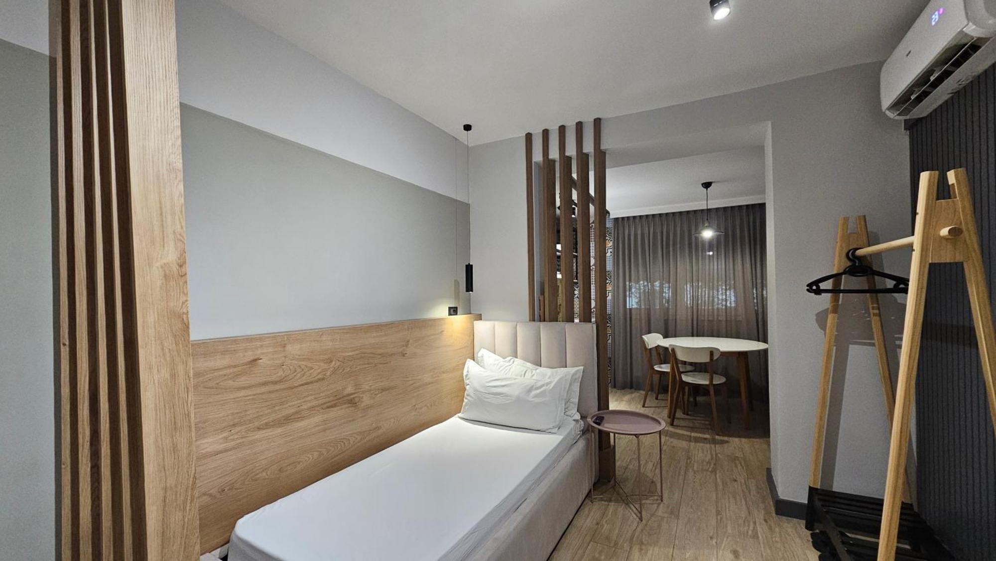 Tam Serviced Studio Apartments Next To Blloku ティラナ エクステリア 写真