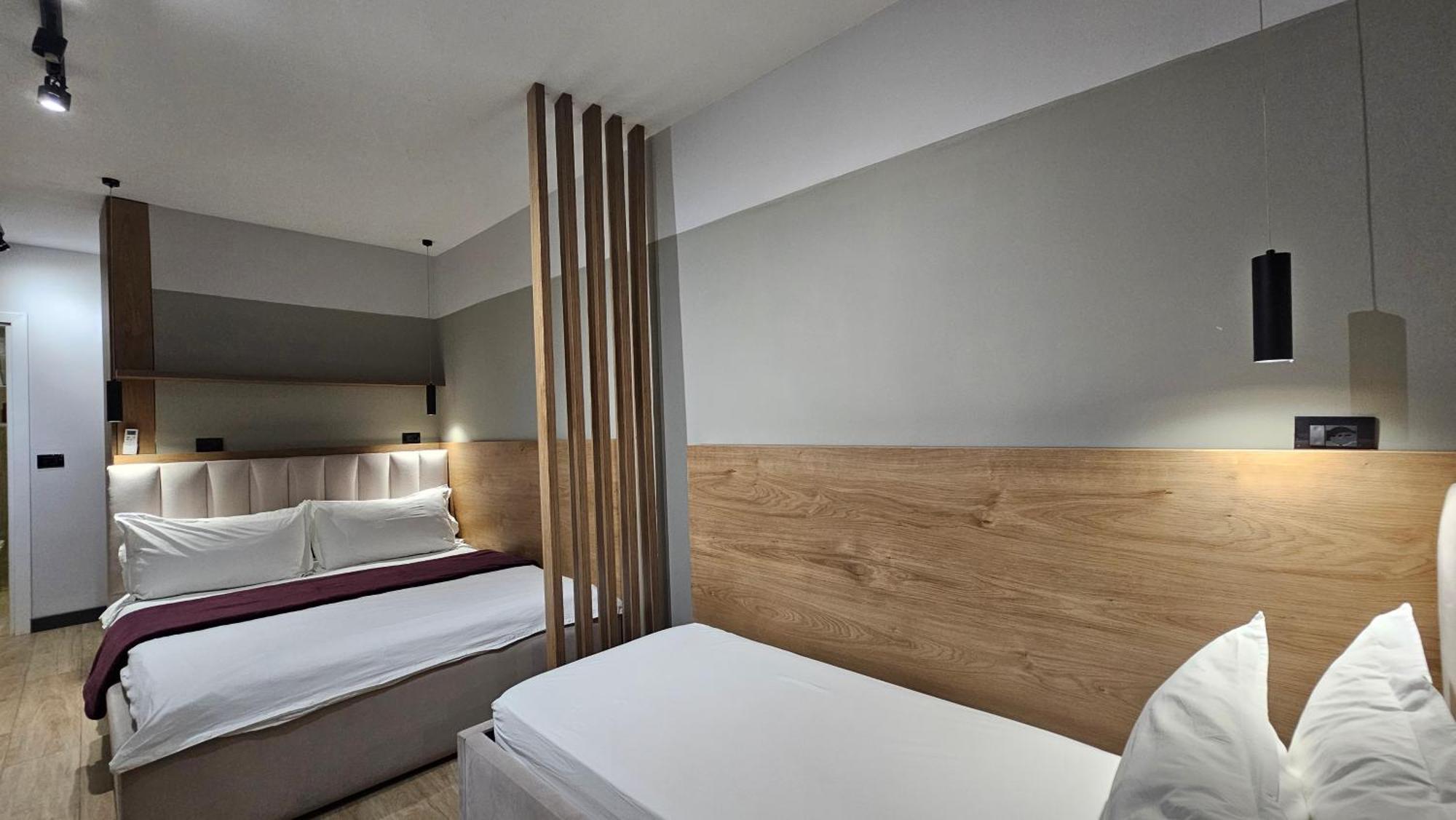 Tam Serviced Studio Apartments Next To Blloku ティラナ エクステリア 写真