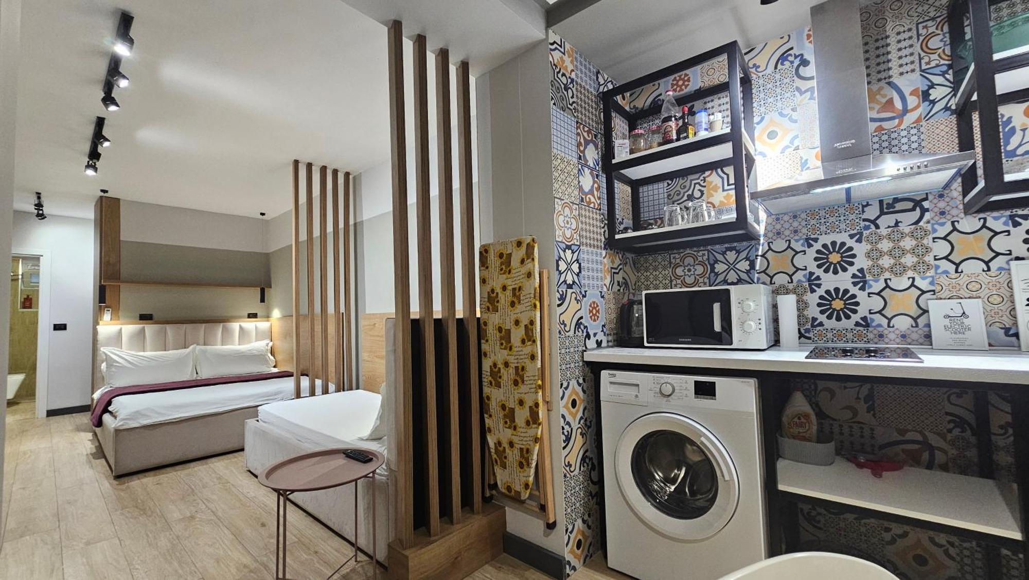 Tam Serviced Studio Apartments Next To Blloku ティラナ エクステリア 写真
