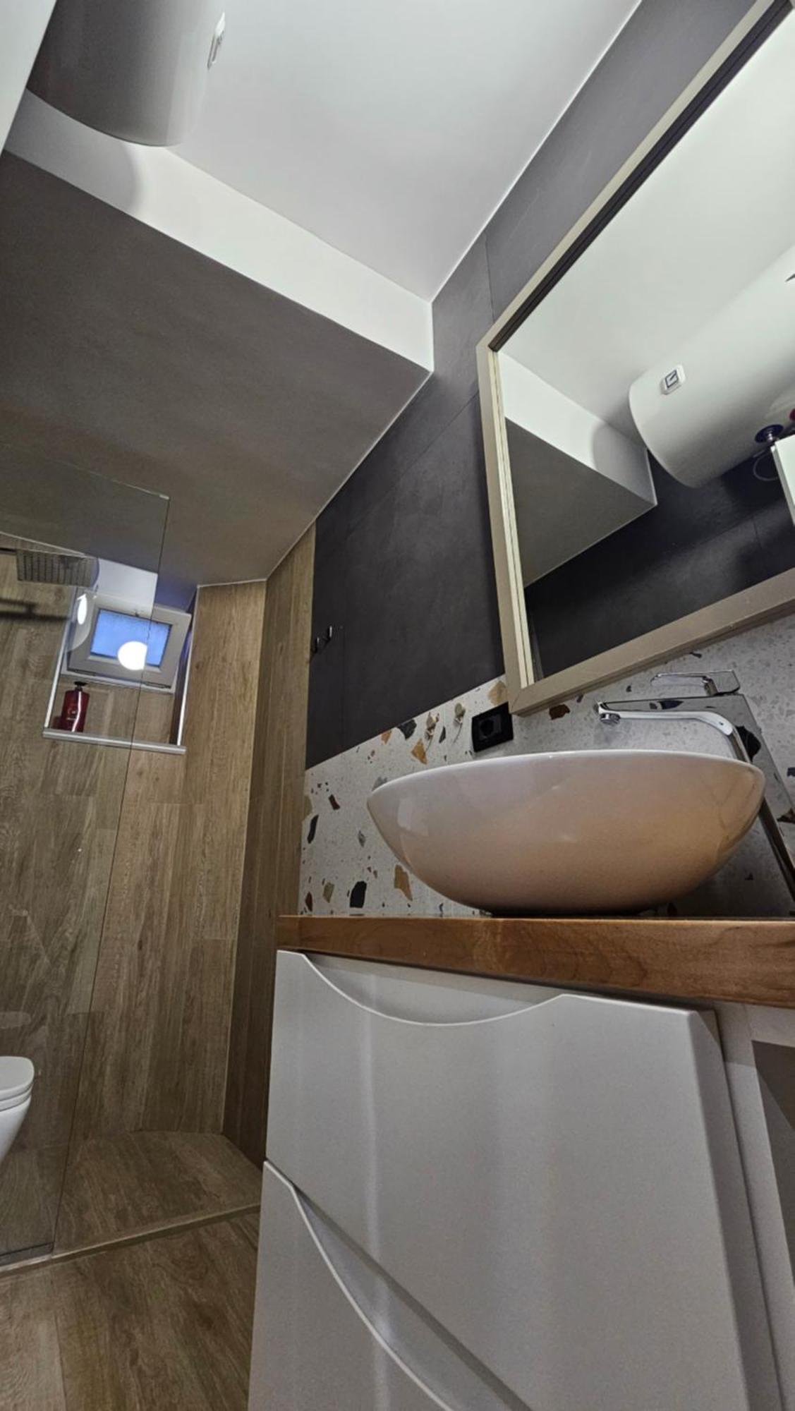 Tam Center Studio Apartment Next To Blloku No2 ティラナ エクステリア 写真